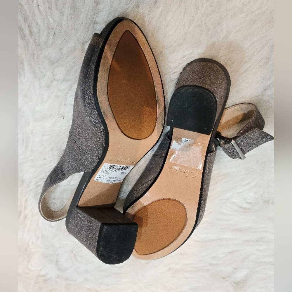 🔥US Size 6 .5 FLASH SALE! Lot of 5 Assorted Women's Shoes – Comfort & Style! - Picture 4 of 16